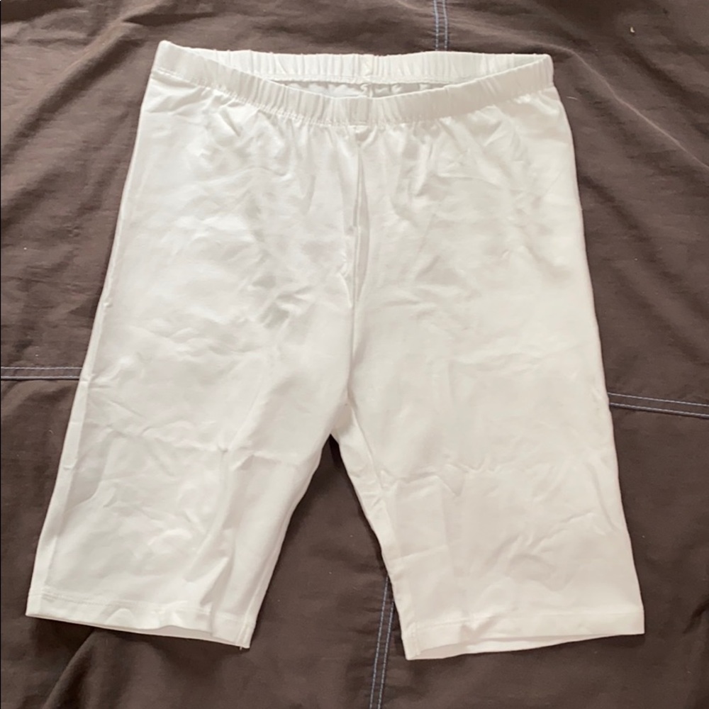 NEVER WORN!! The Children’s Place white shorts
